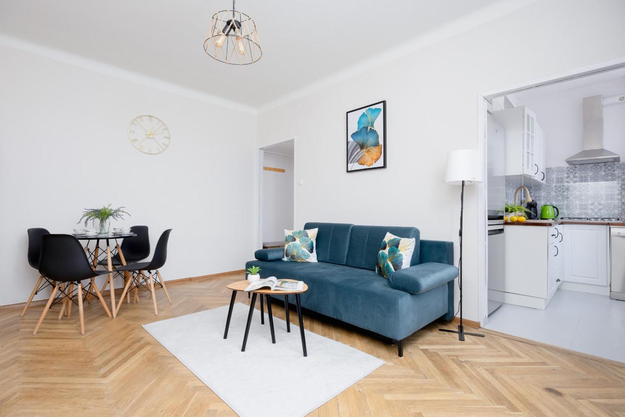 Near Lazienki Krolewskie W Warszawie By Renters Apartment Warsaw